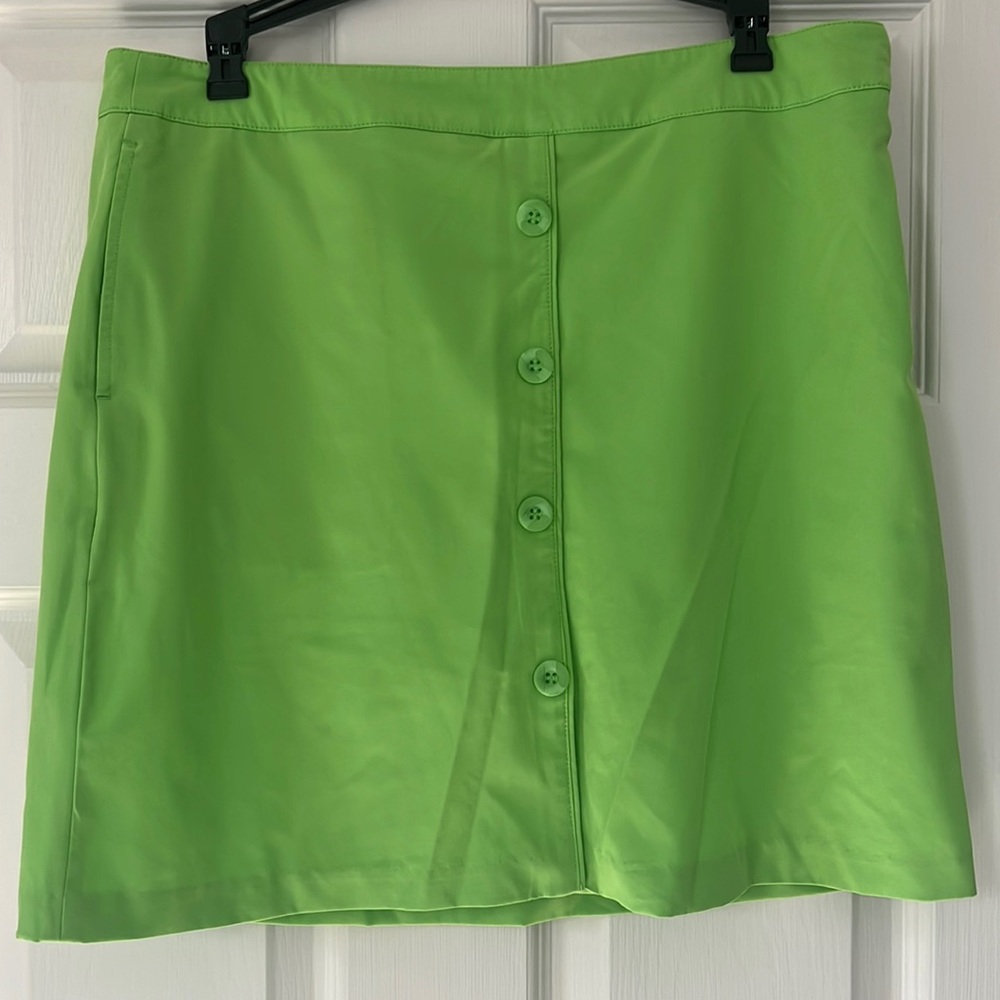 New! Greg Norman size 8 skirt with short